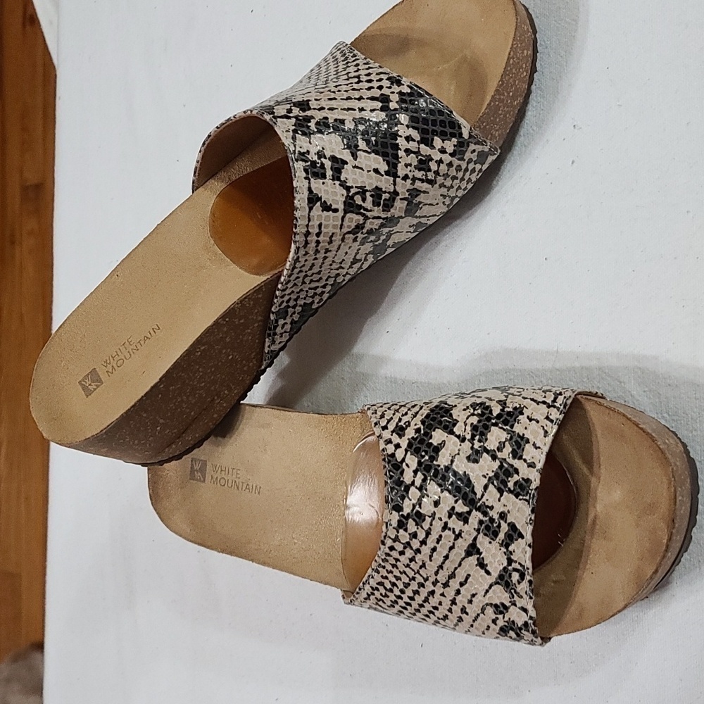 White Mountain Womens Wedge Sandals Leather Uppers Faux Snakeskin Sz 10 EUC